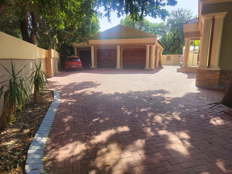 6 Bedroom Property for Sale in Geelhoutpark North West